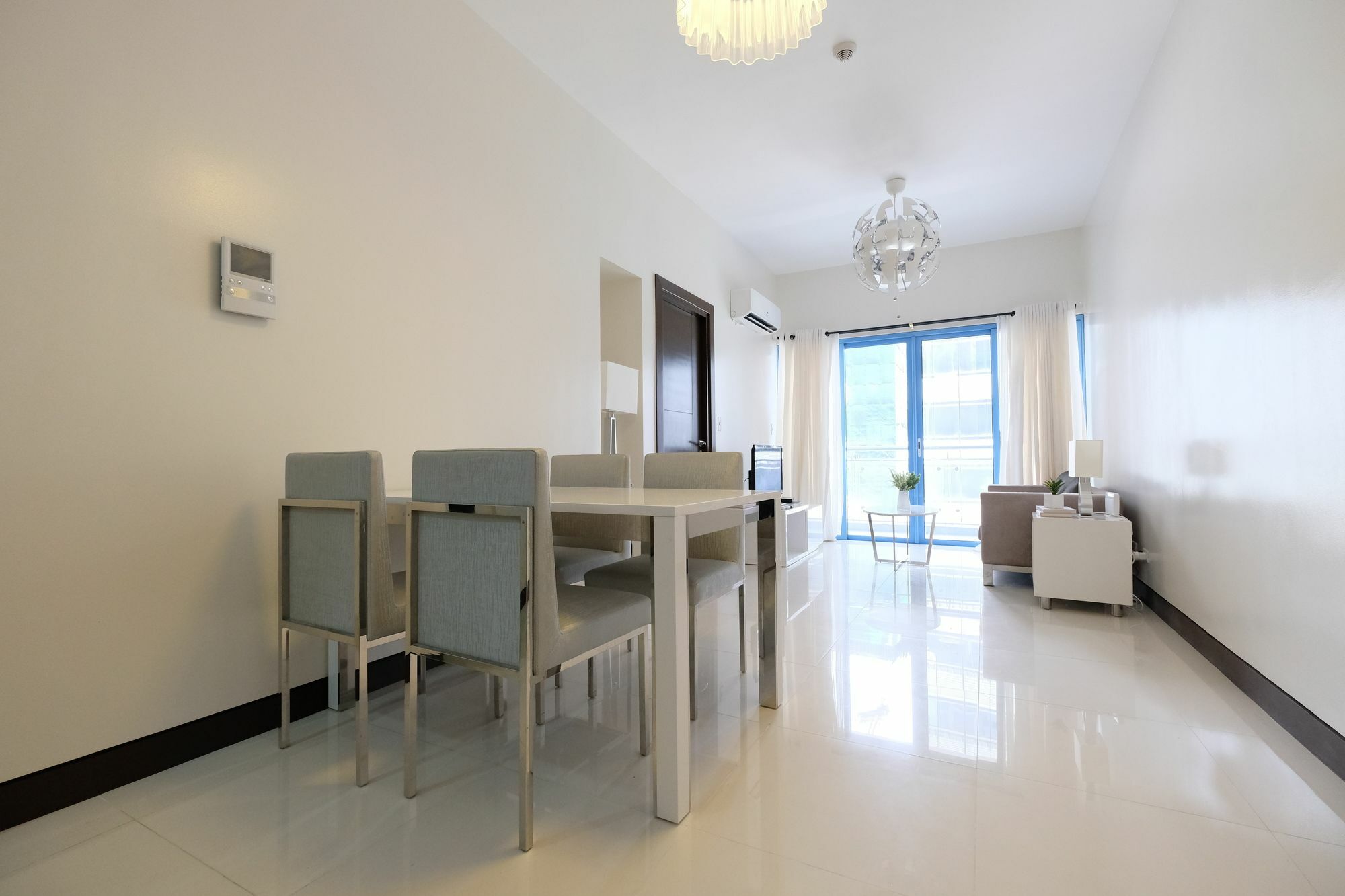 Csuites At Two Central Residences Makati City Exteriér fotografie