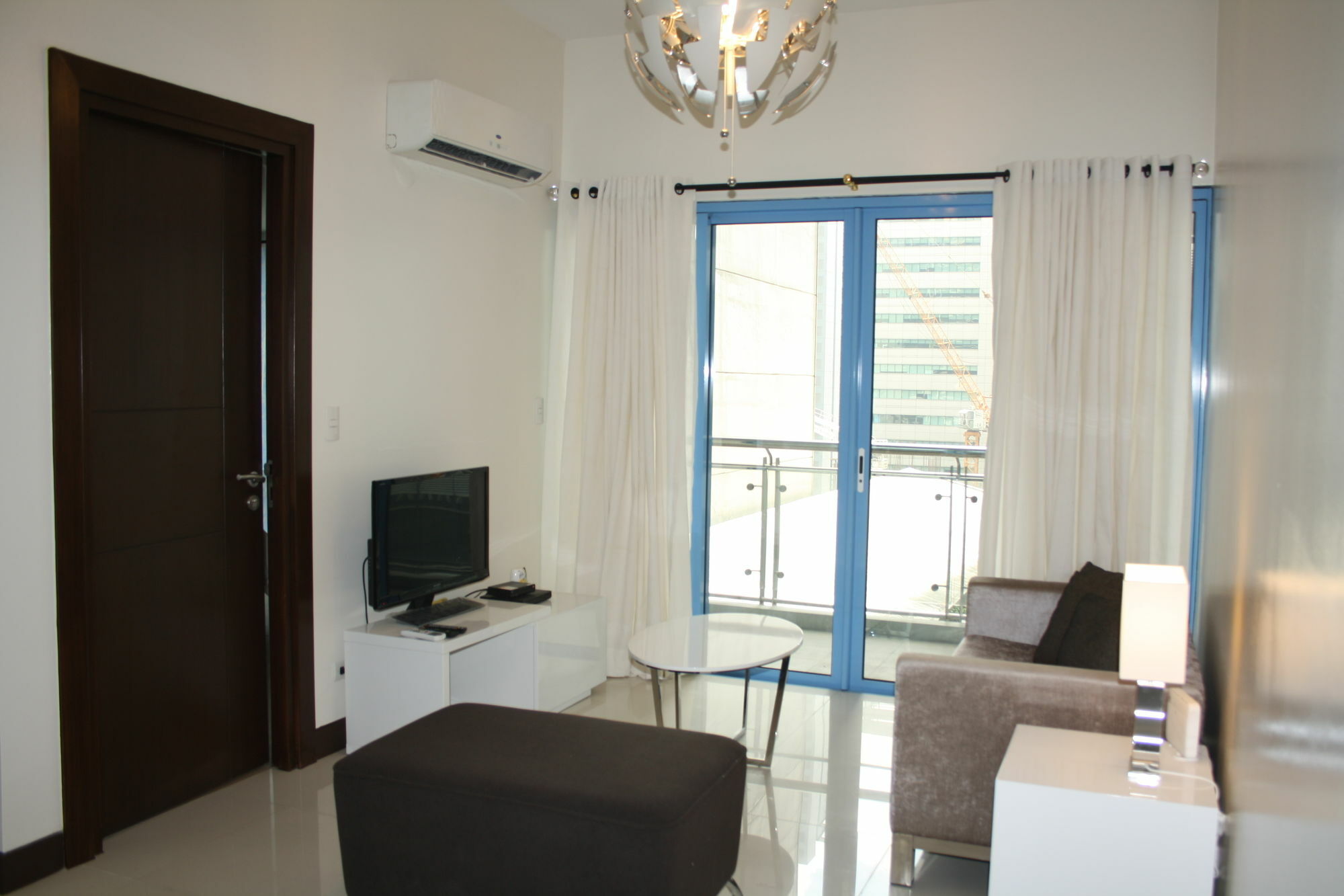 Csuites At Two Central Residences Makati City Exteriér fotografie