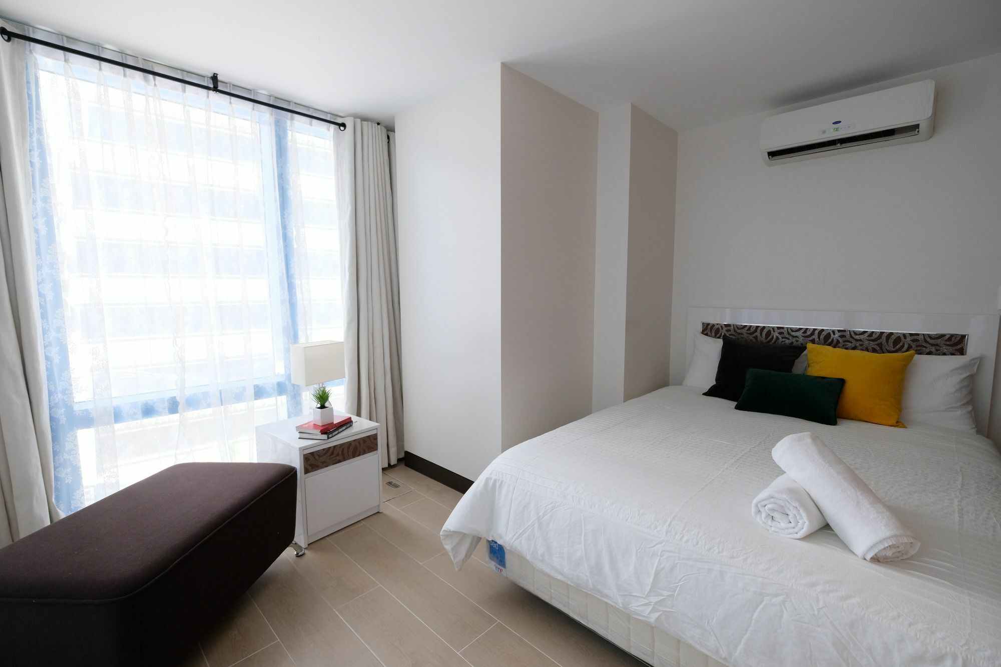 Csuites At Two Central Residences Makati City Exteriér fotografie
